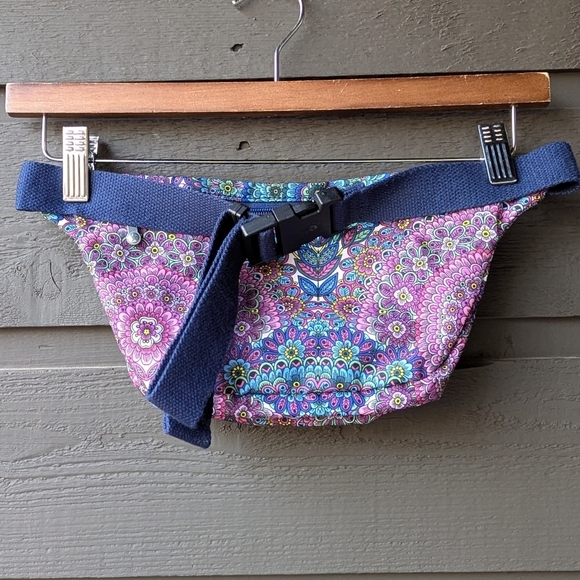 Kipling Colorful Kaleidoscope Cross Body Fanny Pack Waist Belt - Picture 6 of 10